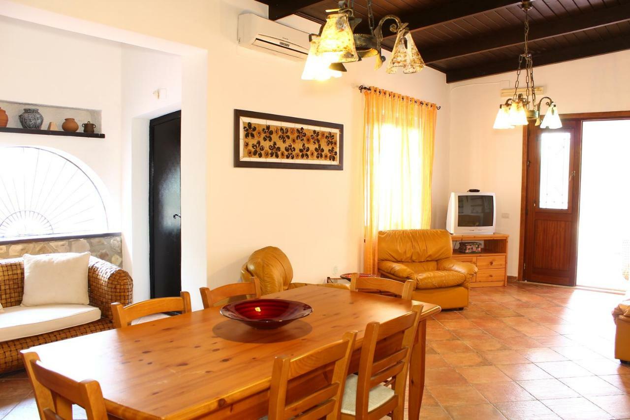 Villa Porto Rais คารินิ ภายนอก รูปภาพ